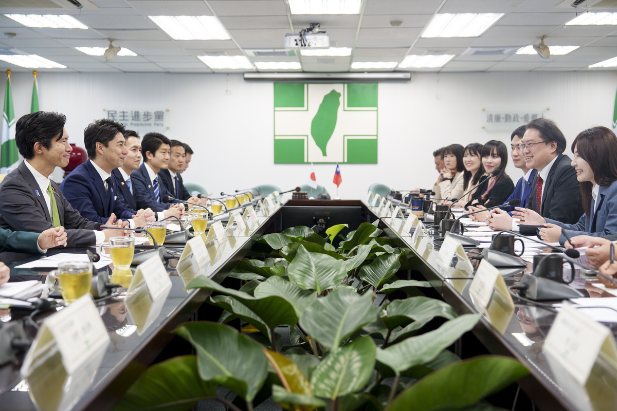 民進黨青年局與日本自民黨青年局交流 圖：民進黨/提供