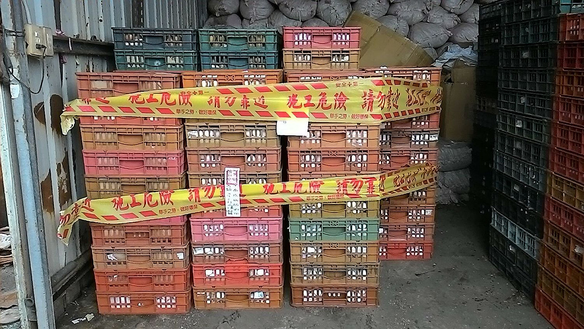 屏東縣蛋雞場檢出芬普尼，執行移動管制措施。 圖：屏東縣衛生局提供