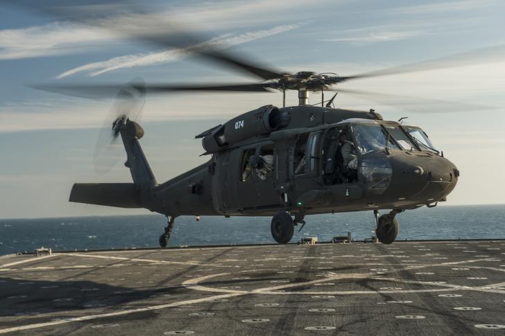 一架美國黑鷹直升機(UH-60 Black Hawk)昨天在例行性訓練期間，墜毀葉門外海，這也是四個月來美國軍機的第四起墜機事故，圖為同款黑鷹直升機。 圖：達志影像/路透社