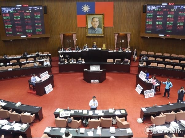立法院今(29)日繼續處理前瞻基礎建設第一期特別預算案 。 圖：趙婉淳/攝