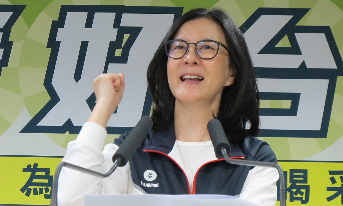 民進黨發言人邱莉莉30日轉述民進黨中常會情形。 圖：林朝億/攝