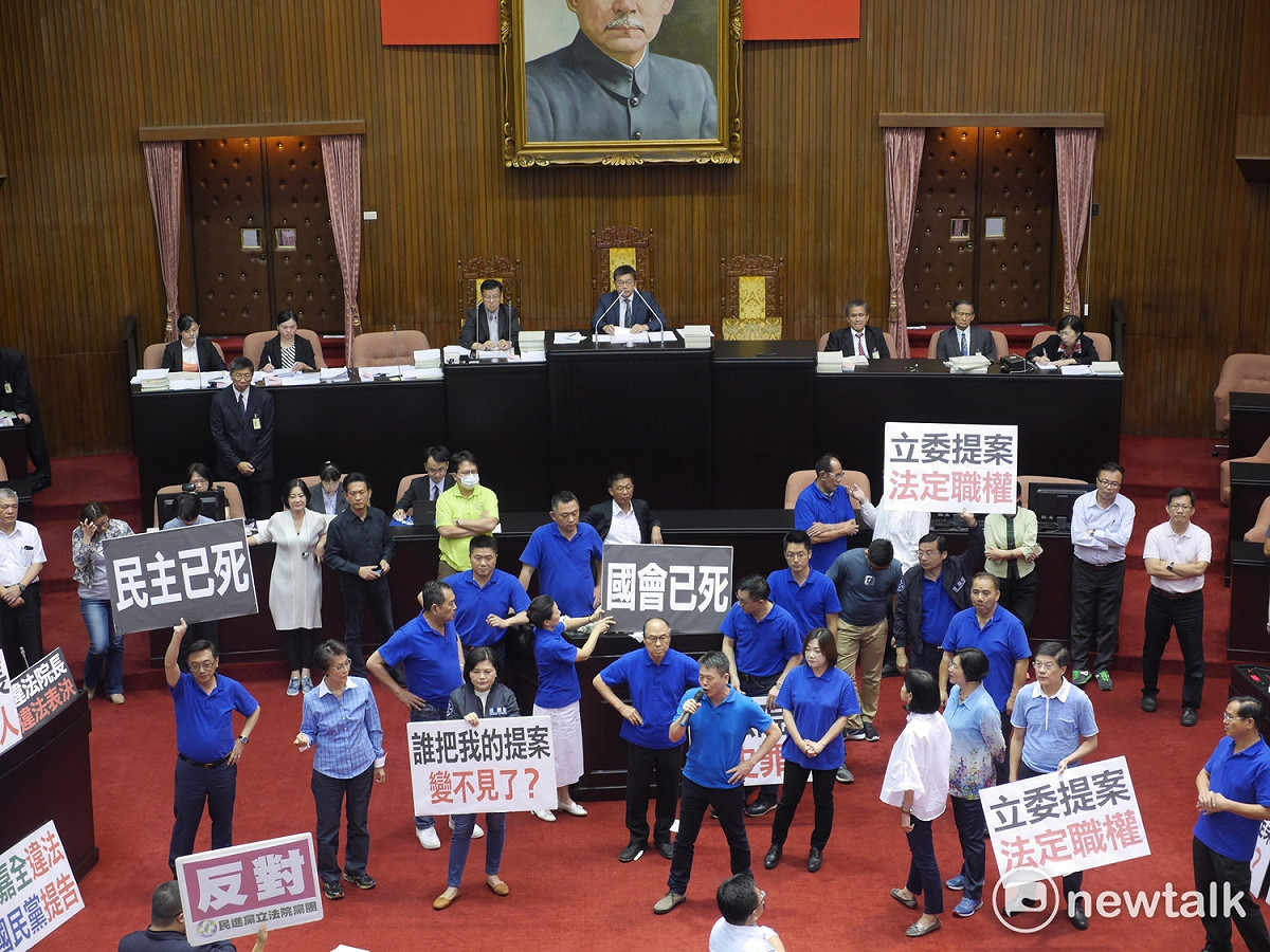 前瞻計畫預算案31日在國民黨抗議聲之下通過。 圖：黃韋銓/攝