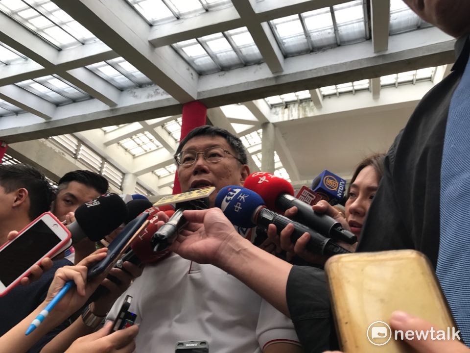 世大運落幕，外界關注是否將究責台北市警察局長邱豐光，台北市長柯文哲今日說，他不認為是誰的錯，應該檢討整體維安制度。 圖 : 周煊惠／攝