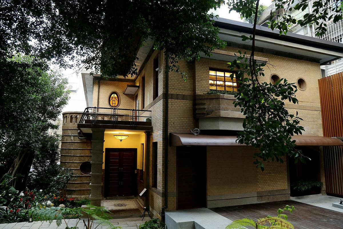 中山北路山海樓，當年未通過文資審議，文資團體以五十年以上建築重新提報歷史建物。 圖:翻攝山海樓臉書