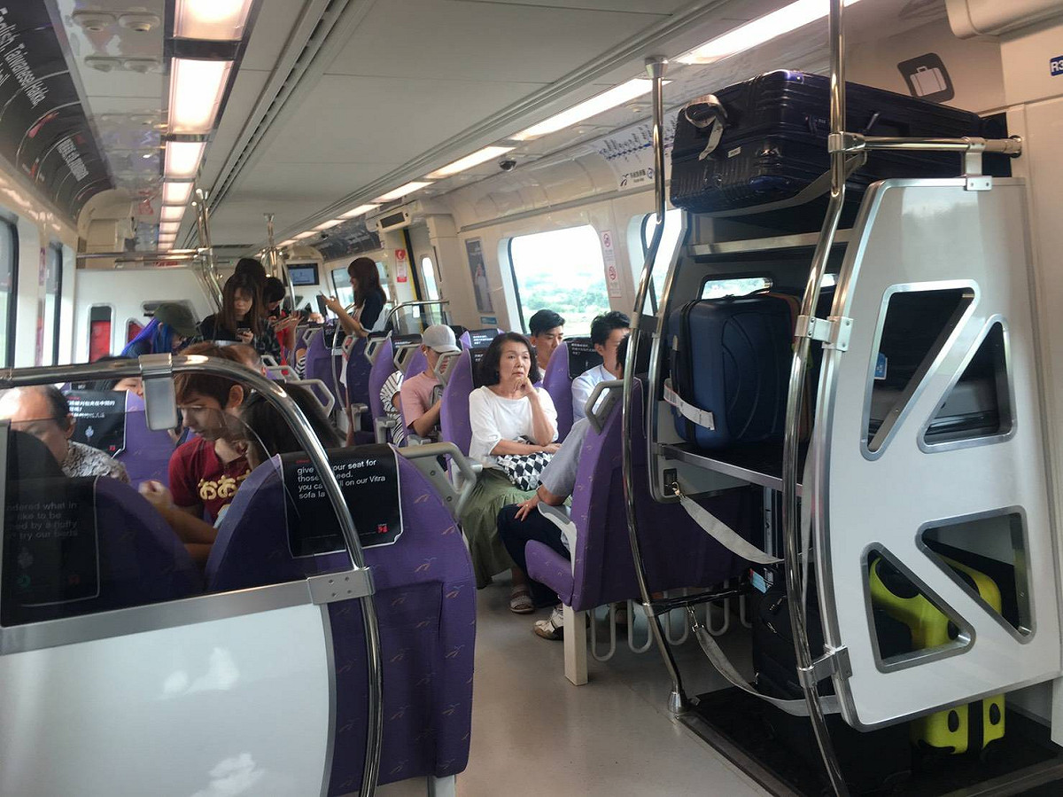 高鐵首班車提早到5時50分囉！而且桃園捷運也全力配合新時段，要讓民眾出國旅遊更便利！ 圖：桃園捷運公司提供