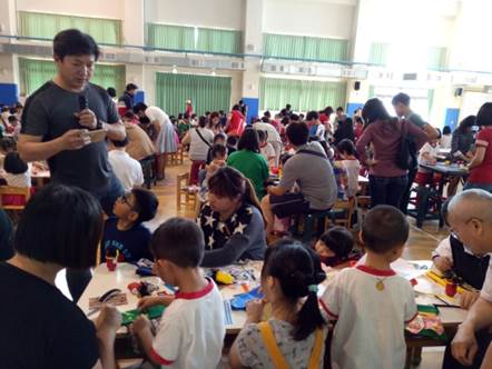 開學了！失業勞工就學補助可以解家庭燃眉之急。 圖：教育部／提供