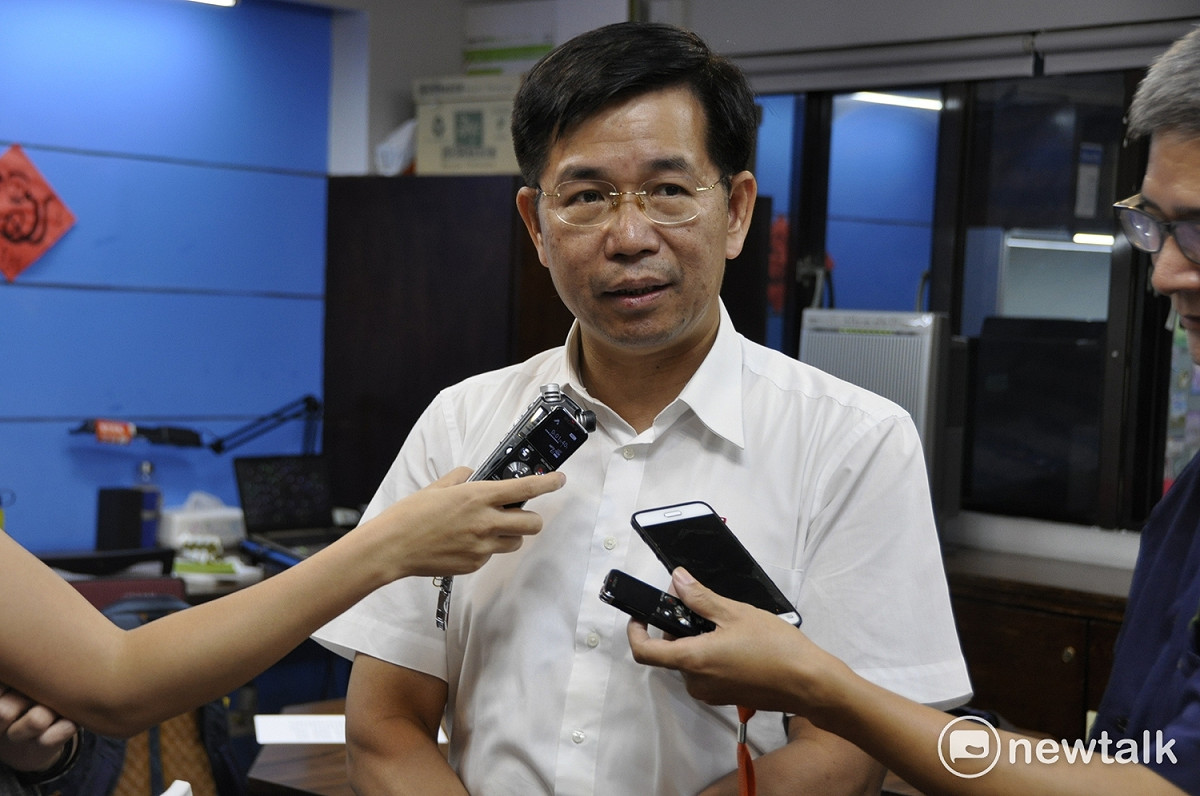 台灣學生英語能力直直落，立委建議「英語」列為第二官方語言，教育部長潘文忠表示，若是政策會全力推動。 圖：陳香蘭／攝