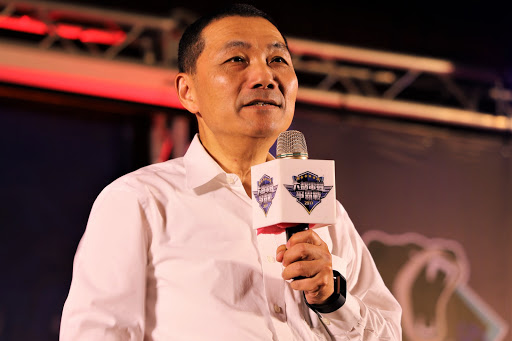 侯友宜力挺新北兩支最優秀的電競隊伍，表示無論兩隊誰贏，他都會陪同一起去參加接下來的總決賽，要打敗其他五都。 圖：蔡幸秀/攝影