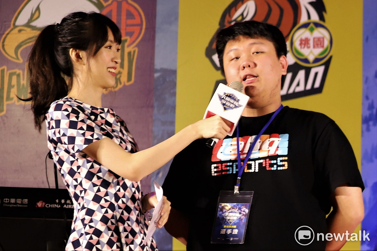 今日頒獎時「ahq Fighter」的選手誓言要血洗五都。 圖：蔡幸秀/攝影