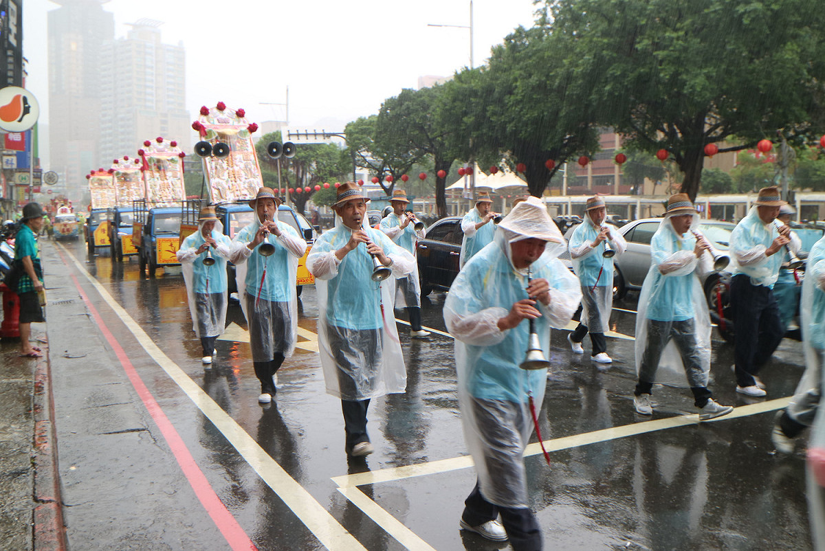 2017丁酉鷄籠中元祭，今 (3) 日下午在市區進行迎斗燈遶境遊行。 圖 : 基隆市政府/提供