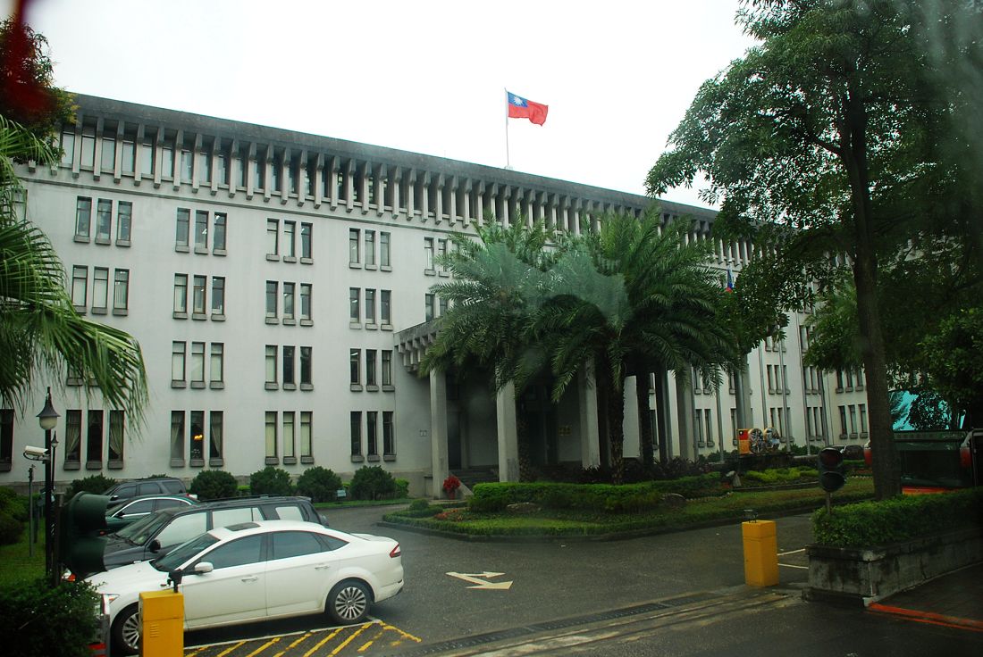 外交部今 (3) 日傍晚表示，建立「策略性融資機制」不是重啟「金錢外交」。 圖 : 翻攝自BA蓋世Gut