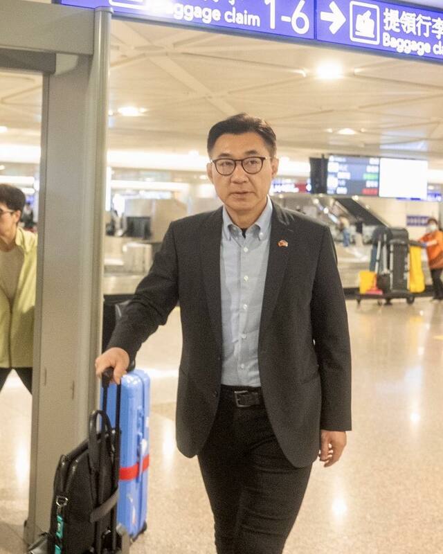 江啟臣剛從美國訪問返台，馬上面臣罷免進入三階的考驗。  圖：取自江啟臣臉書