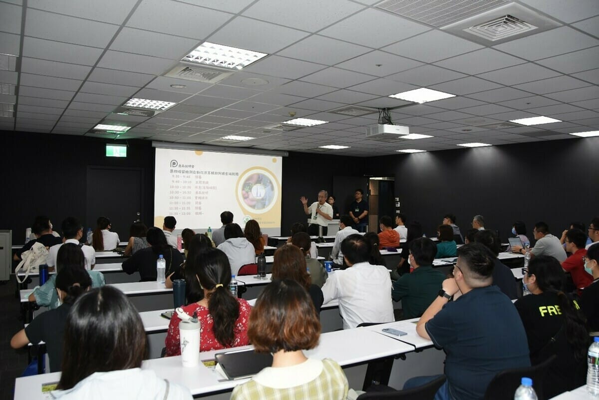 農藥所推自動化系統，410項檢測10分鐘完成，大幅提升食品安全檢驗效率。 圖：農業部／提供