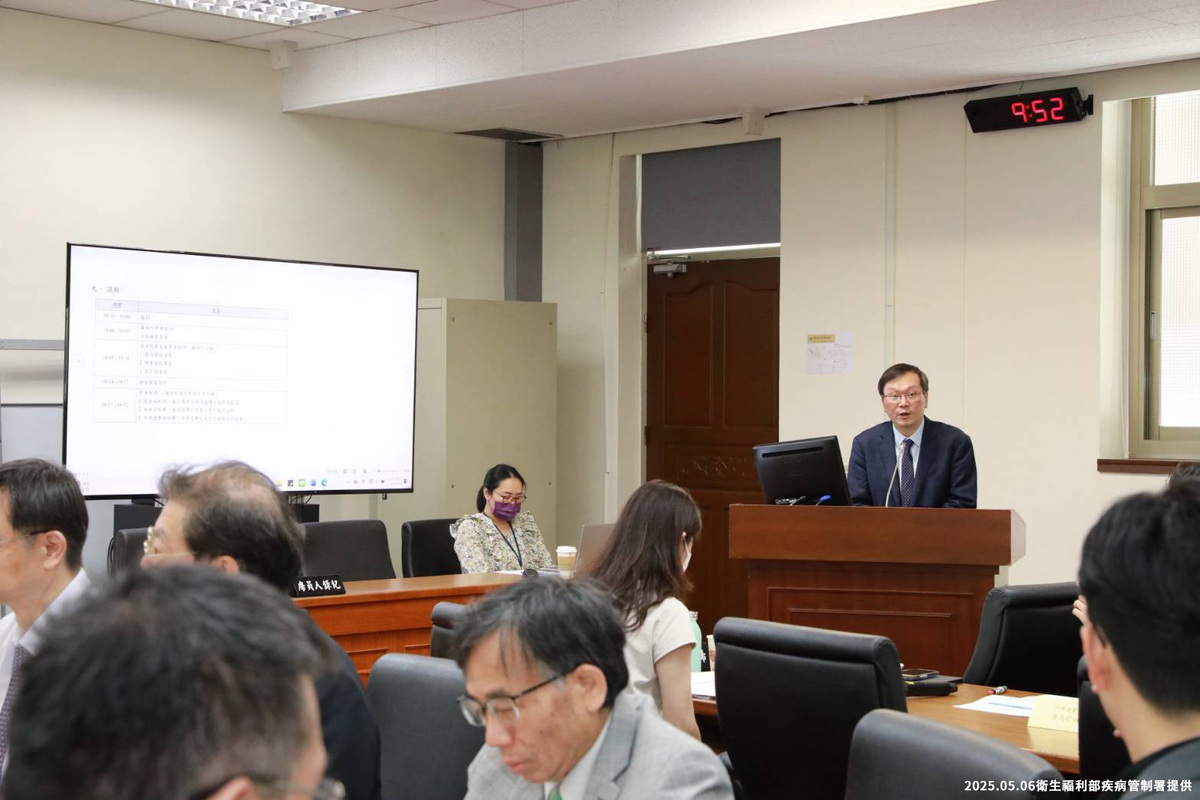 莊人祥署長5月6日出席厚生會公聽會，交流意見以作為後續防疫政策修訂參考。 圖：疾管署／提供