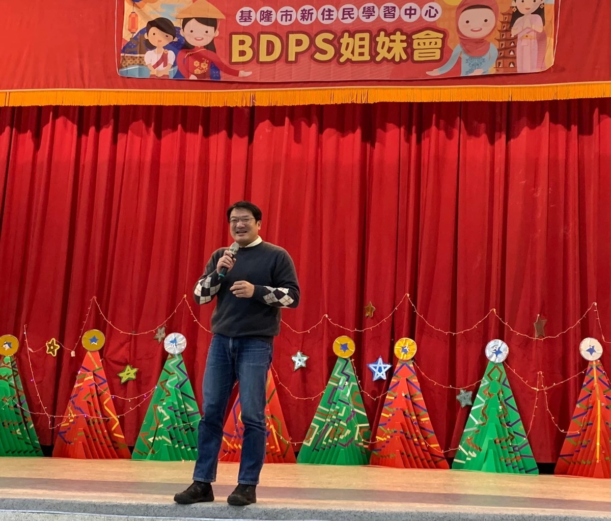 基隆地院6日裁定基隆市前民政處長張淵翔羈押禁見。 圖：翻攝自張淵翔臉書（資料照）