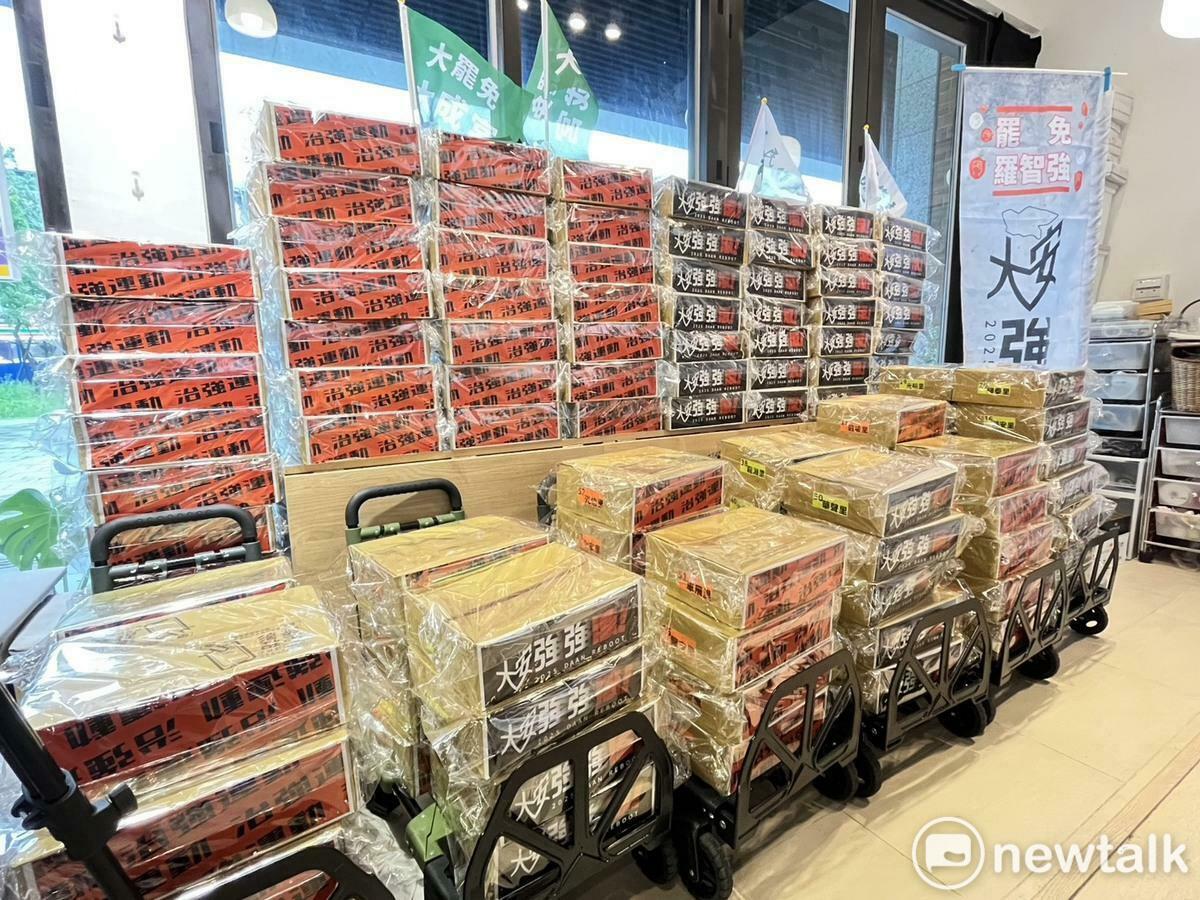 罷免藍委羅智強今日公告成功募集36,398份有效連署書，破安全門檻156%。 圖：金大鈞/攝