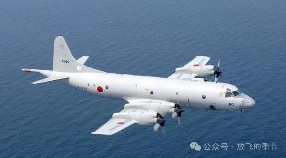 有中國專家指出，日本海自 P-3C 與解放軍船艦對峙後，疑似被杭州號開啟射控雷達的舉動嚇到，連忙呼叫海自船艦支援。 圖：翻攝自 騰訊網 國平視野