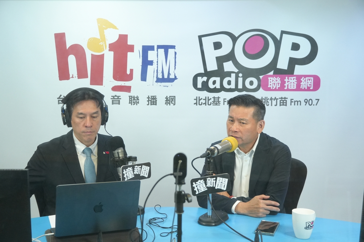 國民黨台北市黨部代理主委戴錫欽接受《POP撞新聞》主持人黃暐瀚專訪。 圖：《POP撞新聞》 / 提供