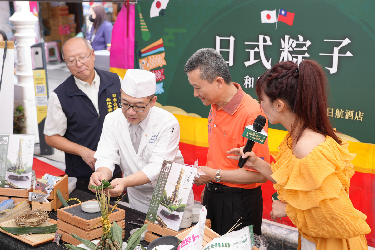 活動現場展示及介紹日式風味粽子。 圖：高雄市經發局/提供