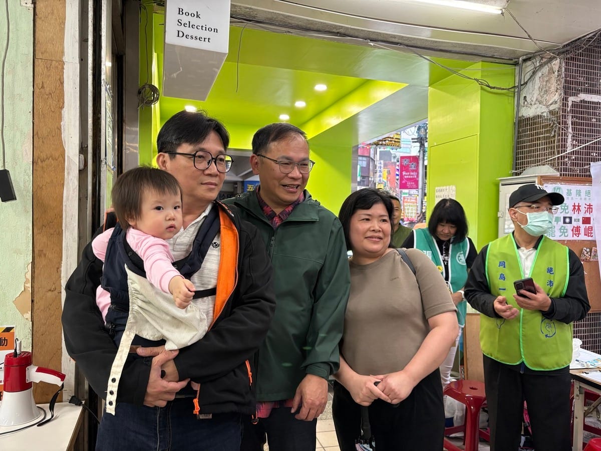 民進黨立委王義川11日赴基隆「基隆絕沛」罷免總部宣講。 圖：翻攝「臉書」基隆絕沛粉絲專頁