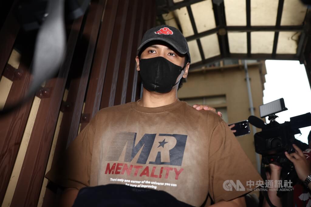 涉妨害兵役擴大追查 檢警已帶回9人、大根將抵台