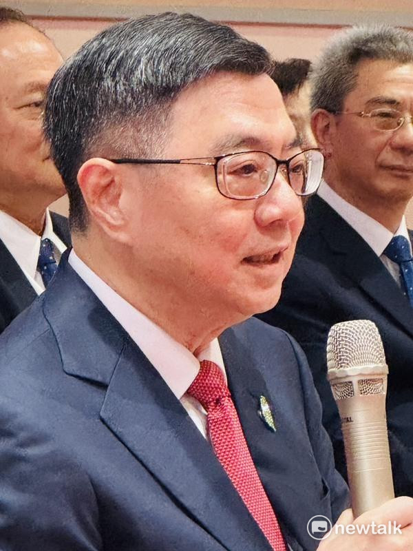 行政院長卓榮泰上任將屆滿一年，他今（16）天上午10時與副院長鄭麗君、秘書長龔明鑫及多位政務委員共同舉行記者會。 圖：謝莉慧/攝