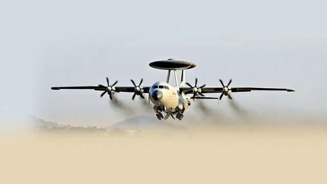 「攻打預警機」將成未來空戰焦點。 圖：翻攝自 騰訊新聞