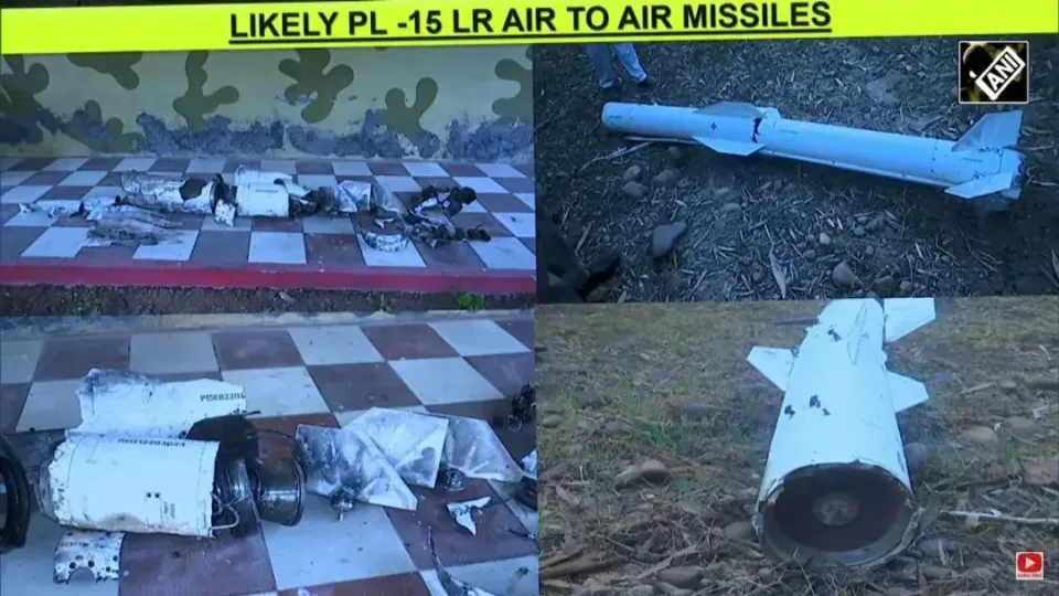中國霹靂-15E 型導彈的未爆彈與殘骸被印軍回收、研究。 圖：擷取自「彼得堡的肥天鵝」