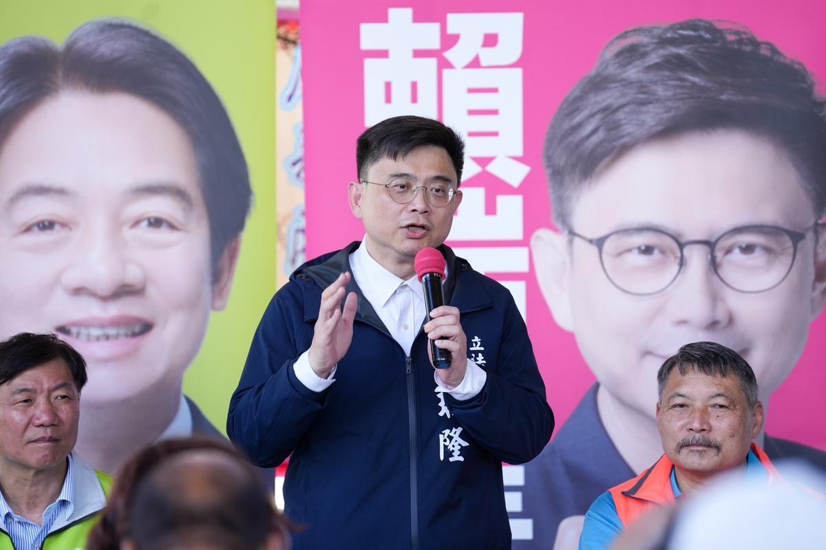 賴瑞隆出席「挺台灣 護高雄」大寮之友會宣講活動。 圖：賴瑞隆辦公室/提供