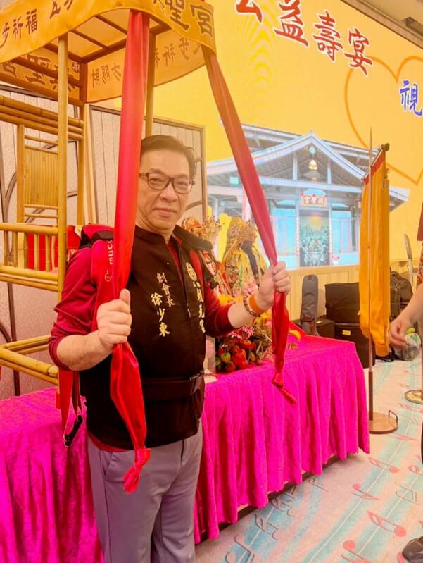 三聯集團負責人徐少東涉嫌吸金與受中國指示介選等案，案件仍在審理中。（圖取自徐少東臉書facebook.com）