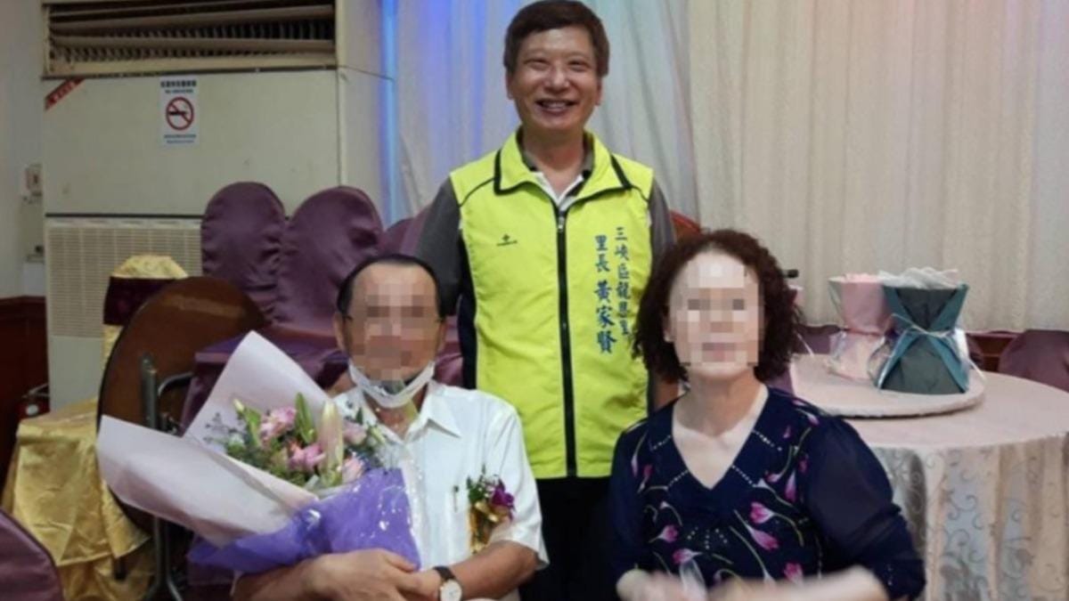 新北三峽78歲余文正曾獲模範父親，沒想到竟闖紅燈撞傷15人，3人傷重不治。 圖：翻攝自黃家賢 臉書