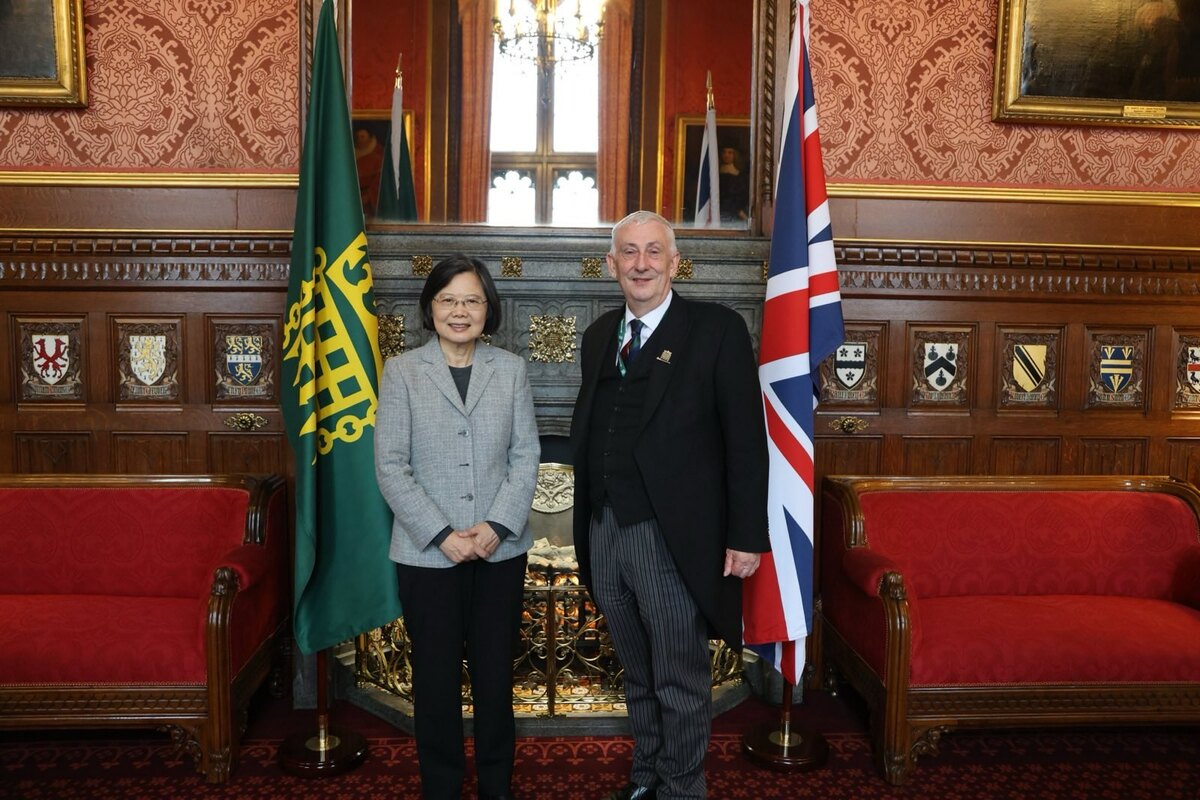 蔡英文前總統會晤英國下議院議長霍伊爾爵士（Sir_Lindsay_Hoyle）。 圖：外交部提供