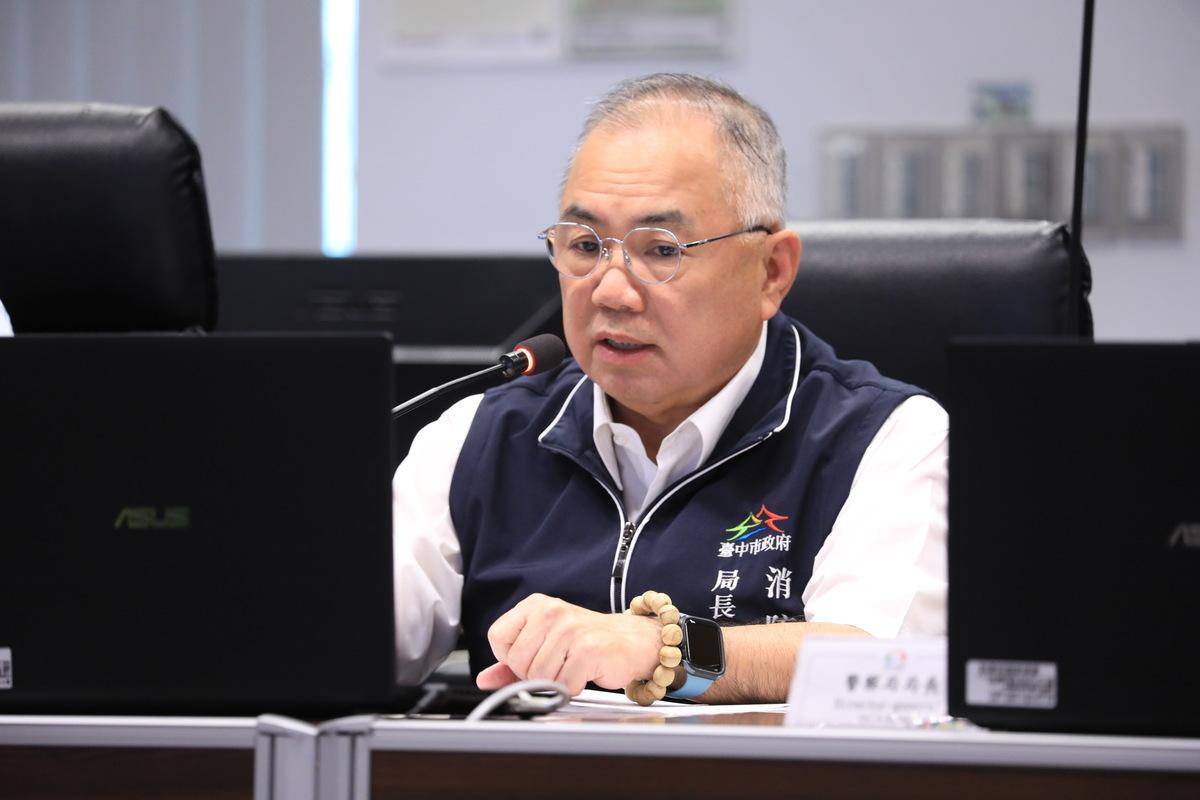 消防局長孫福佑以「你一定要知道的事-電器的選擇」為題進行專案報告。 圖：台中市政府／提供