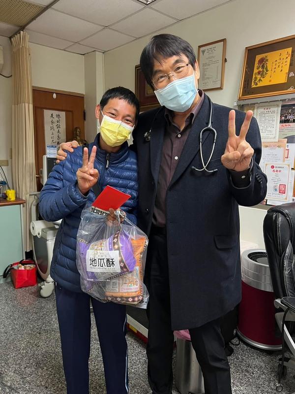 在以琳之家，田春生用最真誠的心關懷每一位孩子，孩子們也用最純真的愛回應他。 圖：田春生提供