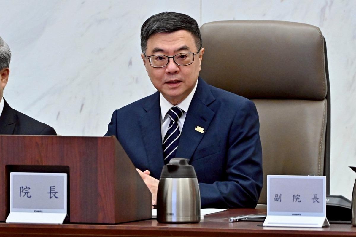 行政院長卓榮泰請行政院副院長鄭麗君督導行政院「穩定物價小組」，密切關注油價、民生物價變動。 資料照片：行政院提供