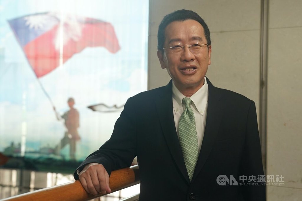 國防部長顧立雄接受中央社專訪強調，務實建軍應結合國家安全環境變化前瞻預判，發揮「主導先制」優勢，永遠走在敵人前面，形塑安全環境。中央社記者徐肇昌攝  114年5月23日 圖：中央社提供