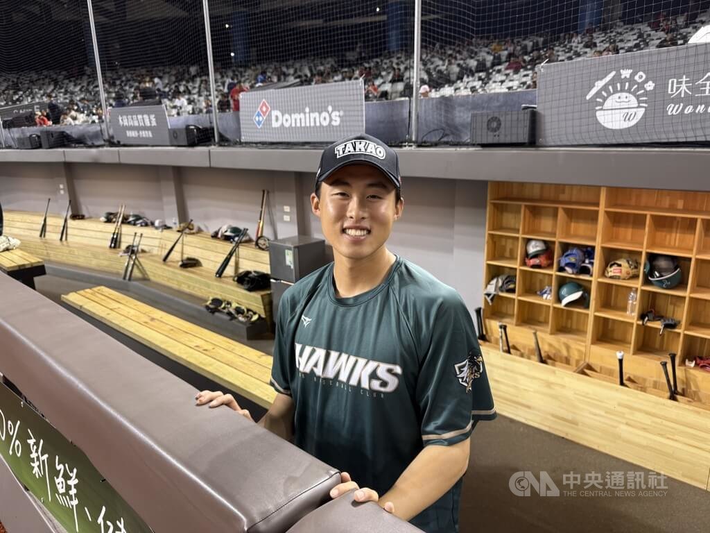 中華職棒台鋼雄鷹20歲投手黃子豪（圖）一軍出賽持續修正，明白控球和對決球位置很重要，也開始享受一軍投球張力。中央社記者謝靜雯攝  114年5月23日
