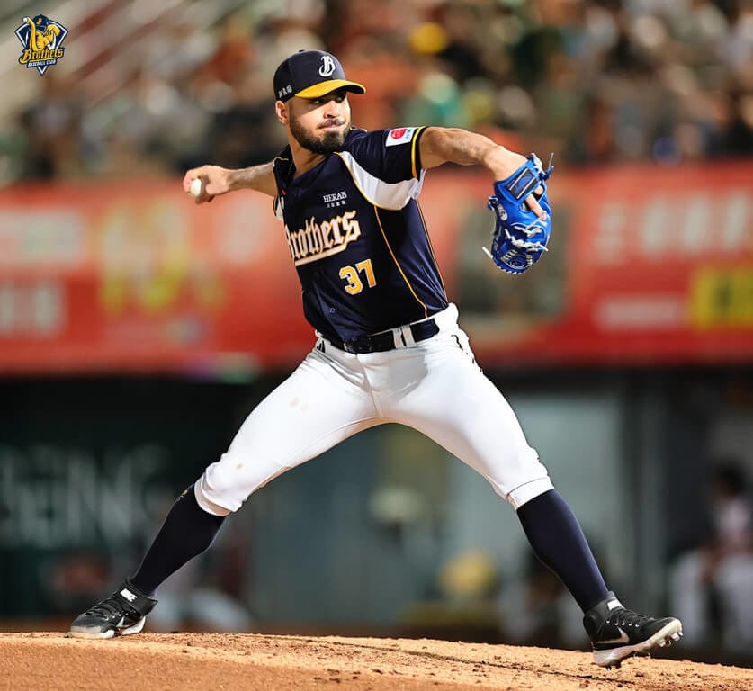 中華職棒中信兄弟隊洋投黃博多（Humberto Castellanos）23日先發對上統一獅隊，主投8局刷新個人中職生涯新高，僅失1分非責失分，最終兄弟以4比1擊退獅隊，奪下3連勝。（中信兄弟提供）中央社記者楊啟芳傳真  114年5月23日