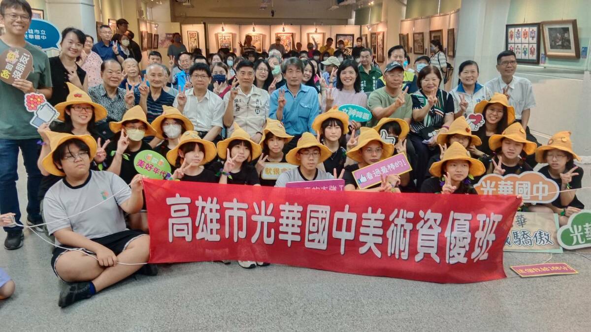 高雄市光華國中美術資優班第12屆畢業展登場。 圖：孫家銘攝