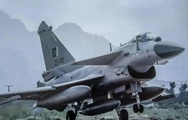 巴基斯坦空軍使用中國製的殲-10CE戰機，也一度傳出伊朗想購買。 圖：翻攝騰訊網