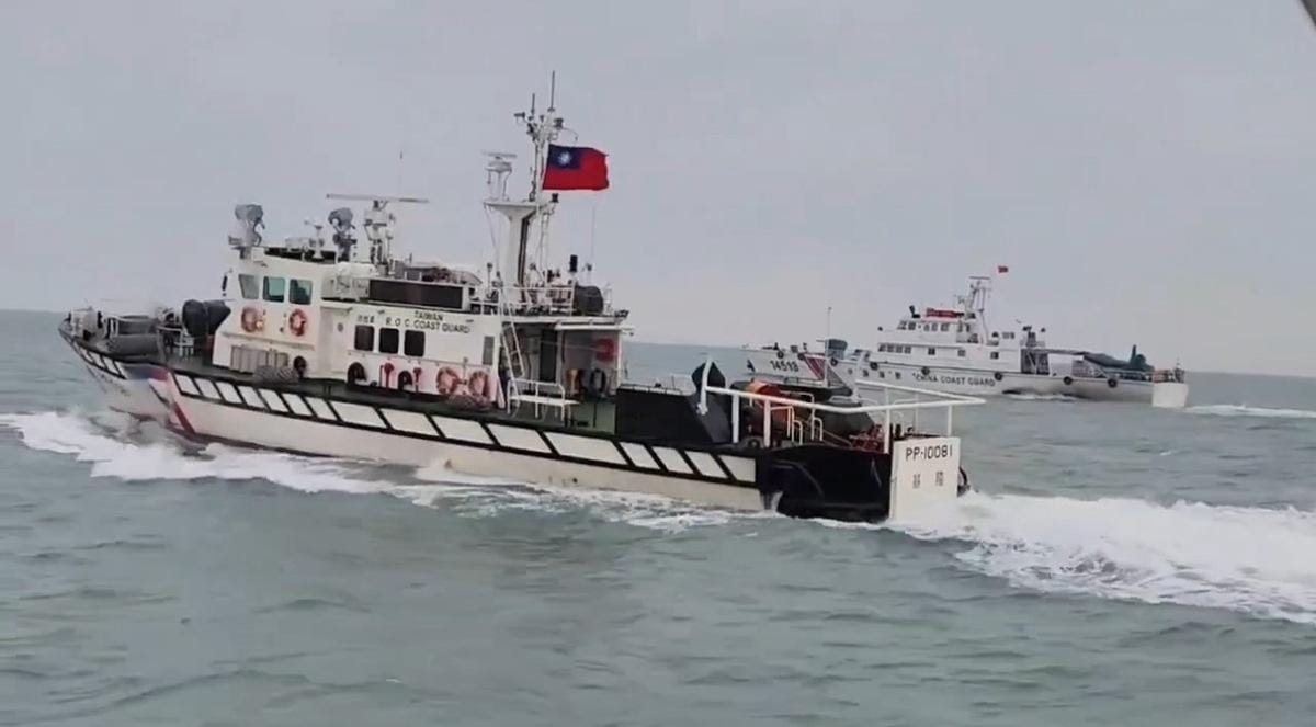 中國海警連續2天以同樣4艘海警船騷擾金門禁限水域。 圖：海巡署提供