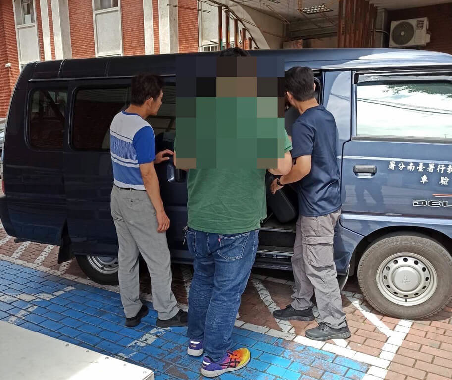 台南市某科技公司積欠稅款逾500萬元被強制執行，負責人34歲詹姓男子28日到案說明，行政執行署台南分署訊後向台南地院聲請管收獲准。（行政執行署台南分署提供）中央社記者張榮祥台南傳真 114年5月29日