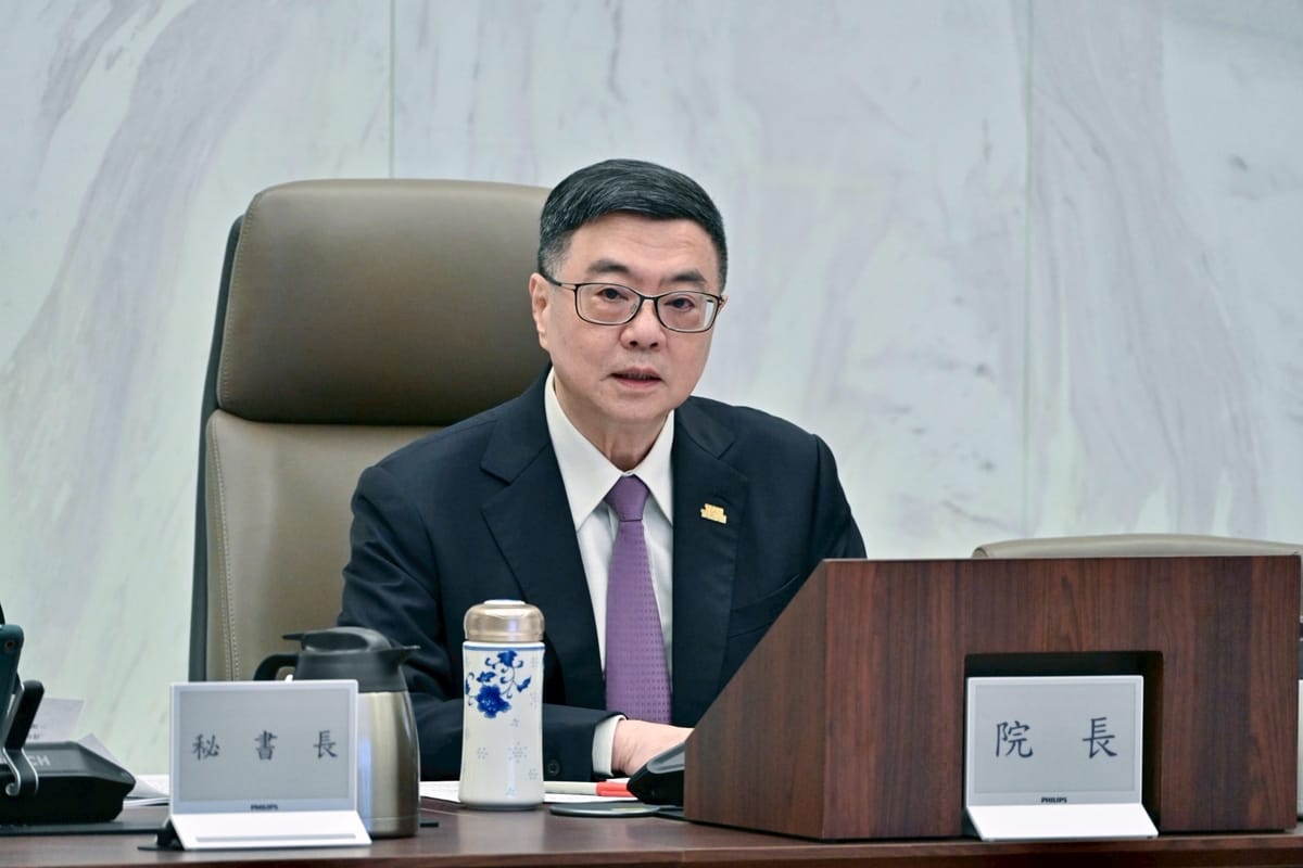 卓榮泰29日於社群平台「報喜」，台灣正式獲得世界動物衛生組織（WOAH）認證，成為亞洲唯一無非洲豬瘟、豬瘟及口蹄疫三大豬病的國家。 圖：行政院/提供