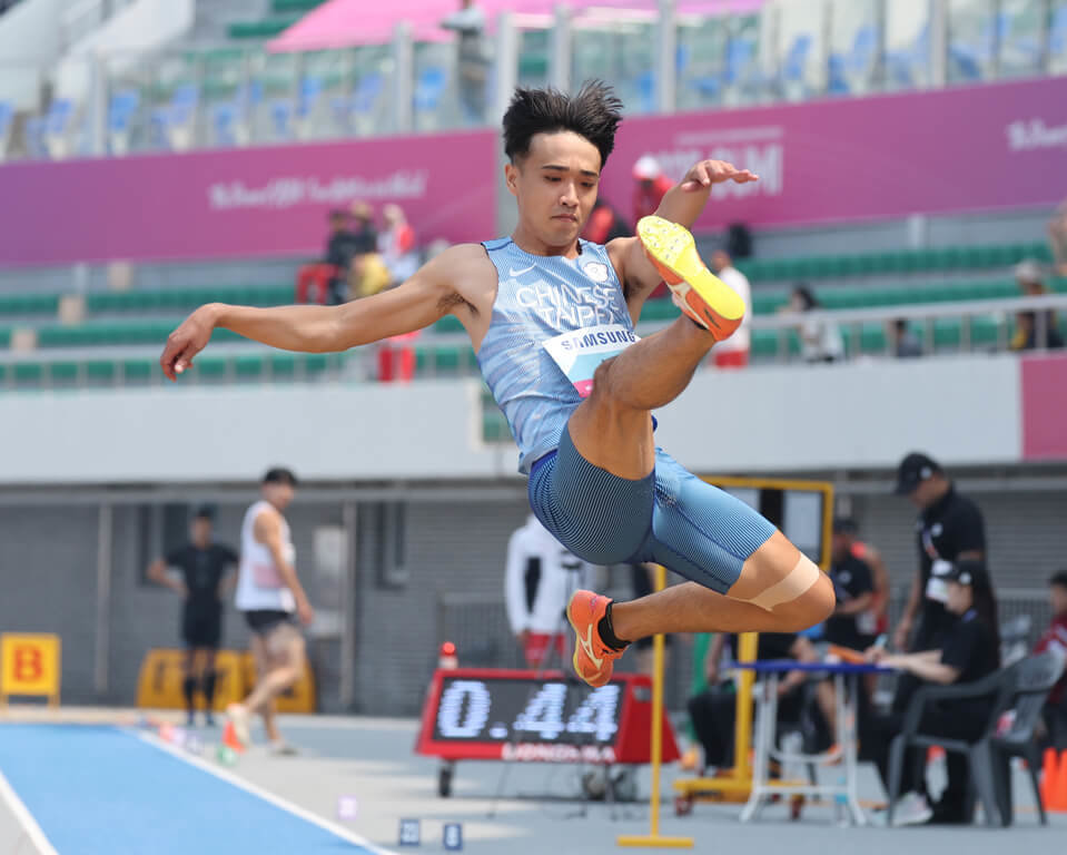 2025年南韓龜尾亞洲田徑錦標賽中，台灣男子跳遠好手林佳興，29日在資格賽幸運以7公尺31壓線晉級決賽。（中華民國田徑協會提供）中央社記者黎建忠傳真 114年5月29日