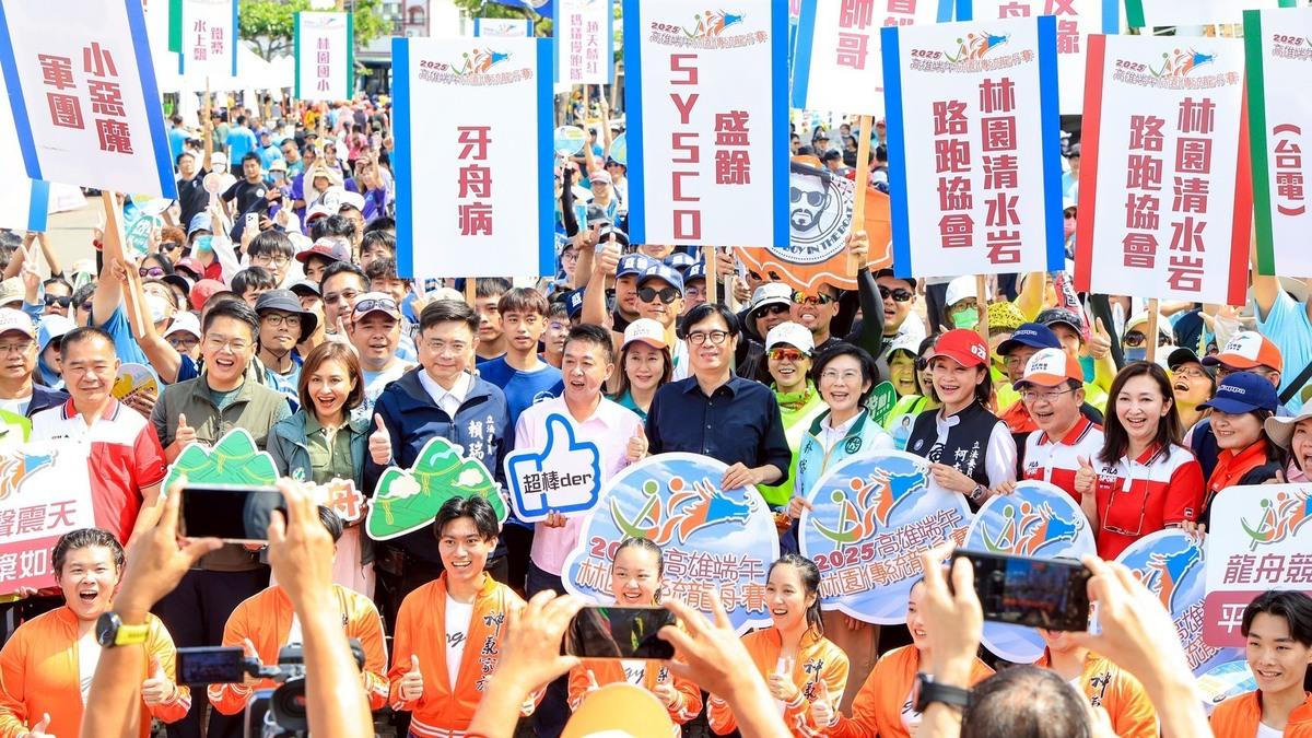 歷史超過30年的高雄林園傳統龍舟錦標賽熱鬧登場。 圖：高雄市政府/提供