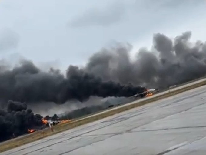 烏克蘭於當地時間 1 日發起「蜘蛛網行動」，透過無人機群對俄羅斯境內多個軍事基地發起打擊，並破壞超過 40 輛俄軍軍機。 圖：翻攝自 @NOELreports X 帳號