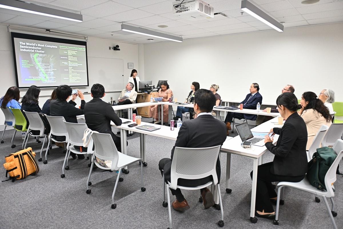 高市府訪團拜會波特蘭州立大學。 圖：高雄市行國處/提供