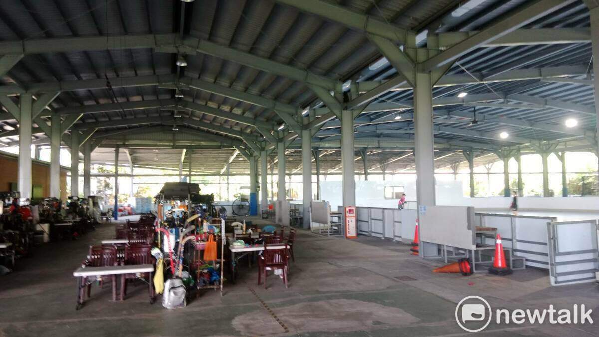 球員休息室為開放式空間，L教練表示根本不可能有機會性騷學生。 圖：孫家銘攝