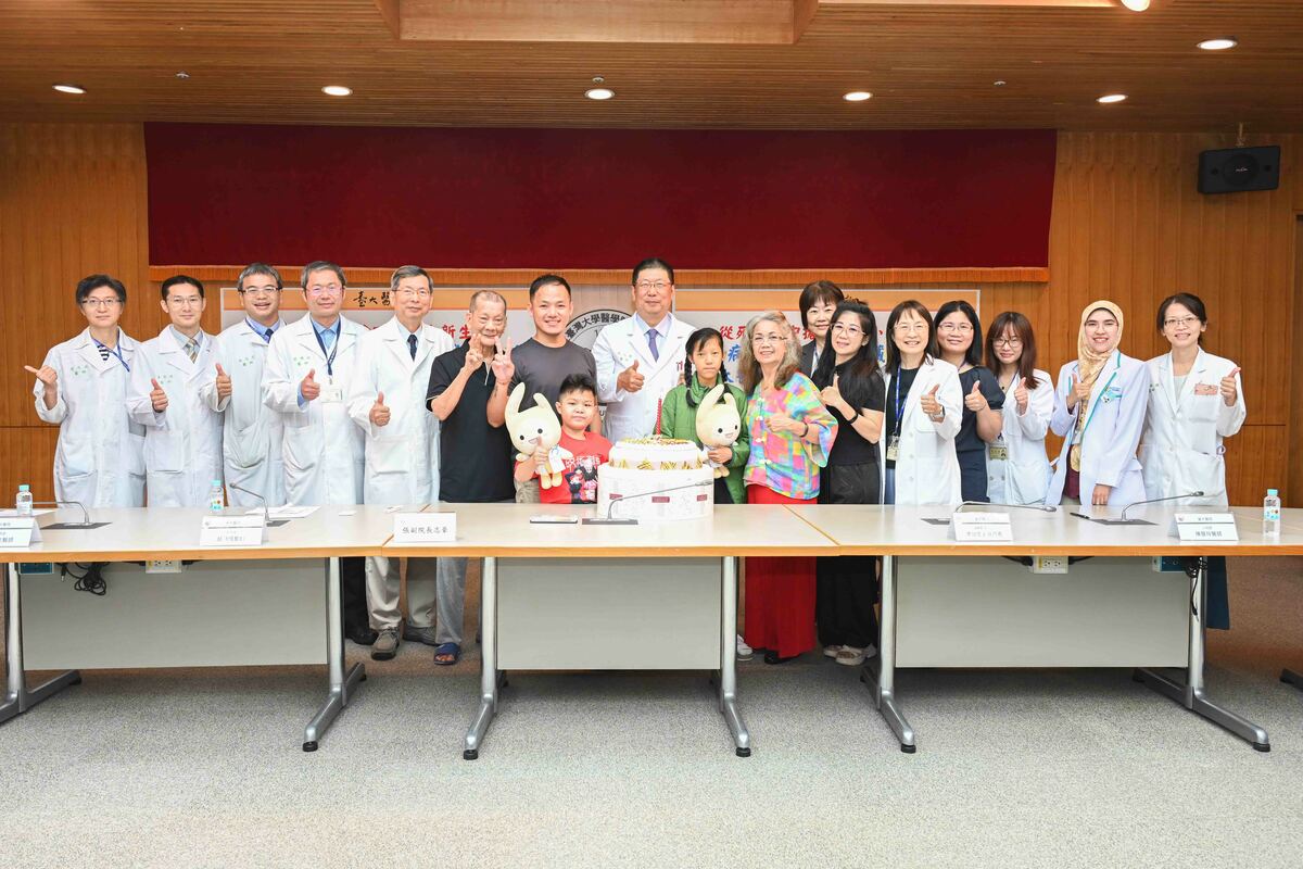 台大醫院助兩名印尼童換肝重生，展現醫療實力與人道關懷，並入選外交部醫療宣傳片素材。 圖：台大醫院／提供
