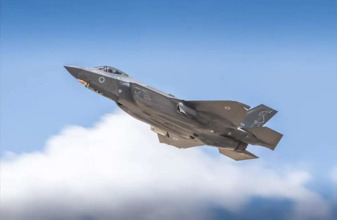 以色列 F-35I 戰機參與了此次「雄獅崛起」攻擊伊朗的行動。 圖：擷取自《騰訊網》